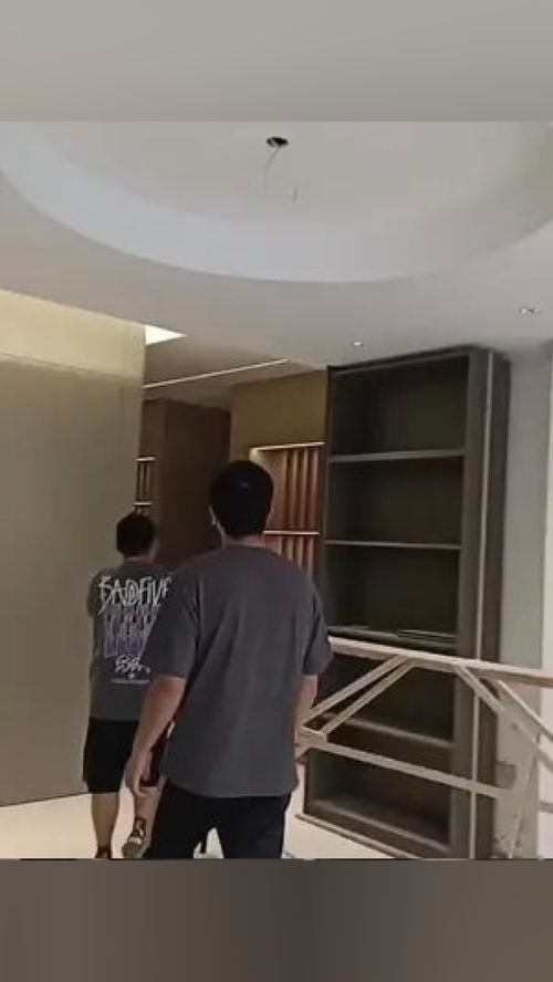 天很熱,凌亂的木作定制店,隨拍 裝修 木作 原創 設計 施工現場實拍